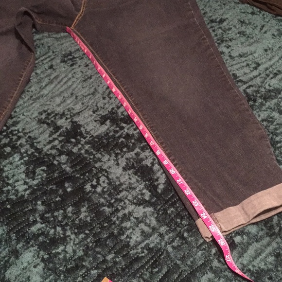 Levi’s Mid rise boyfriend jeans - Picture 9 of 12